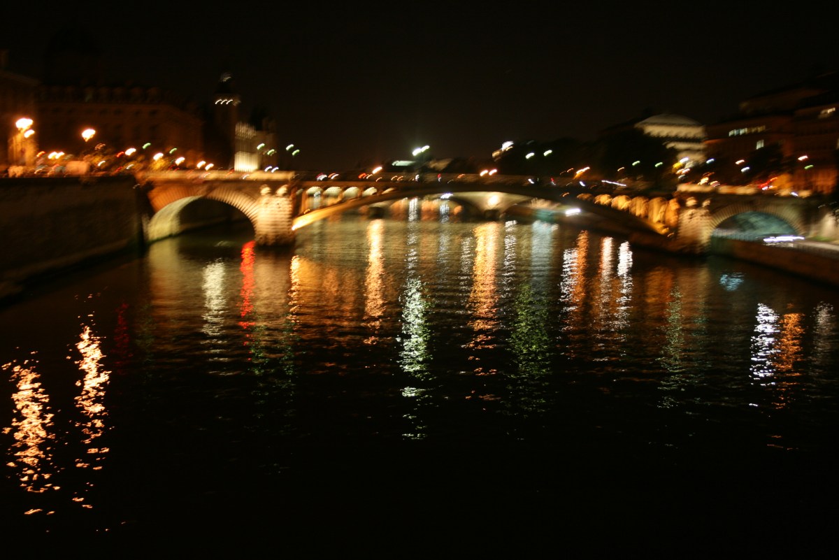 River Seine, Paris Travel Guide